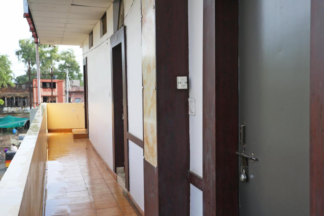 Oyo 37533 Hotel Ashirwad Jabalpur Zewnętrze zdjęcie