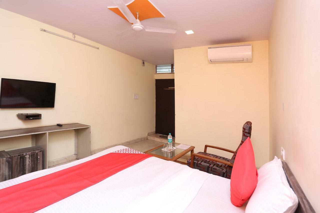 Oyo 37533 Hotel Ashirwad Jabalpur Zewnętrze zdjęcie